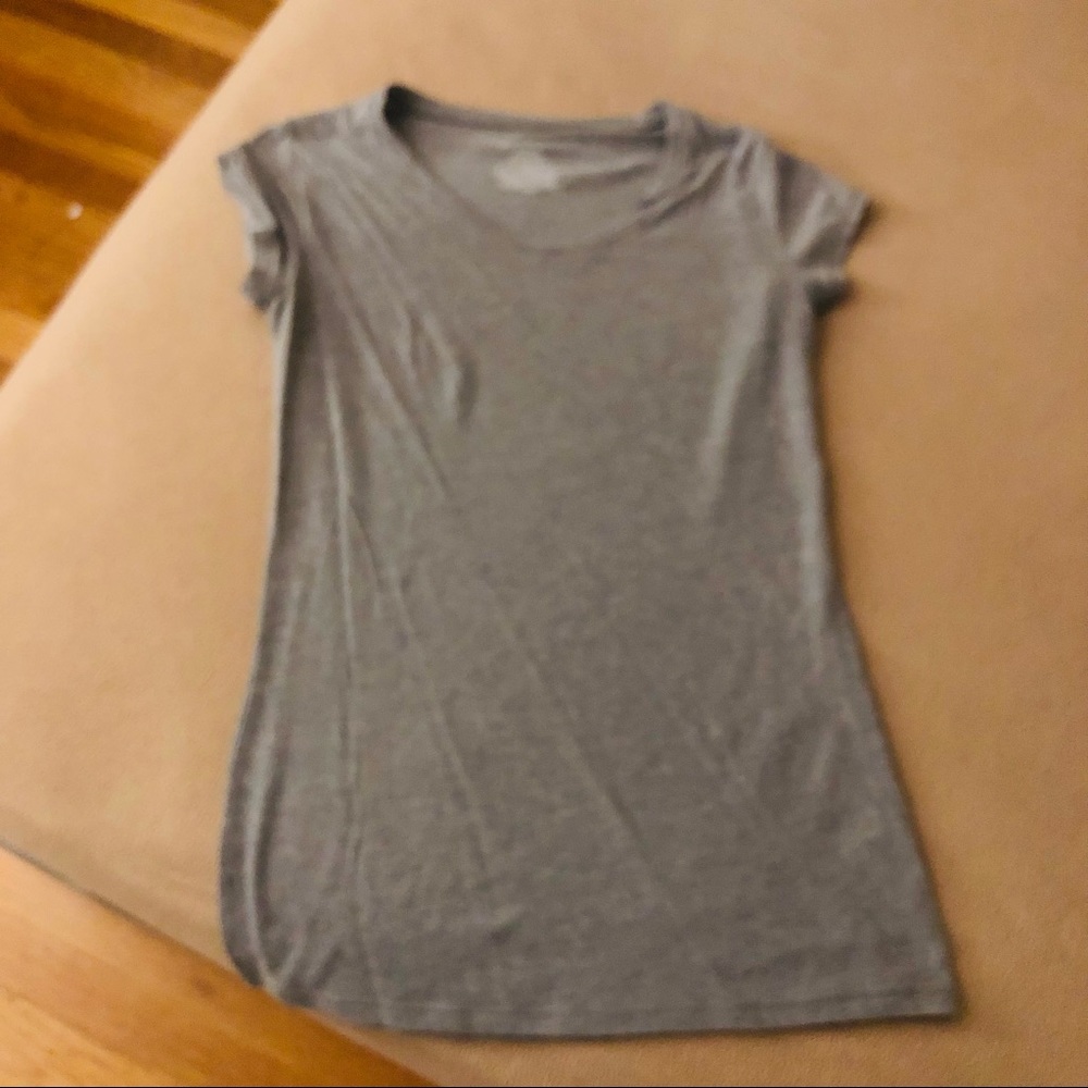 Grey t shirt